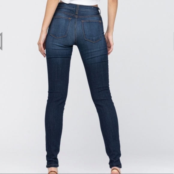 Judy Blue super stretchy and soft rayon 5 pocket skinny jeans - Picture 2 of 10